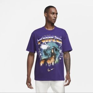 Nike “Howlin' Moon Ball" Men's Basketball T-shirt